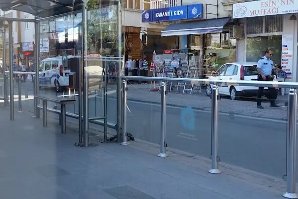 Tramvay Durağı - Resim 9
