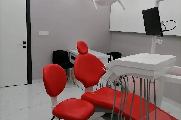 DİŞ HEKİMİ GÜLŞAH AKSU ÖZEL AĞIZ VE DİŞ SAĞLIĞI KLİNİĞİ - Resim 2