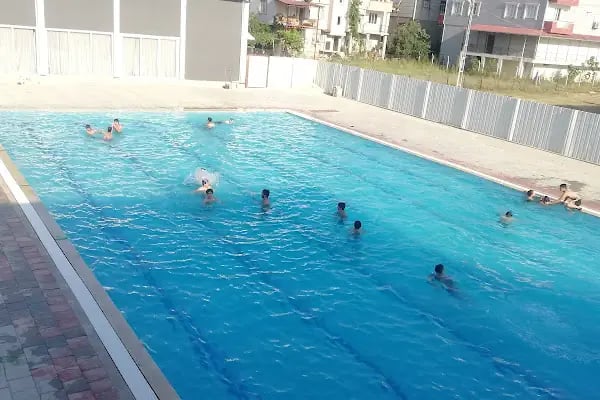Çeceli Park Yüzme Havuzu - Halı Saha -Tuğba Balo Düğün Salonu - Resim 11