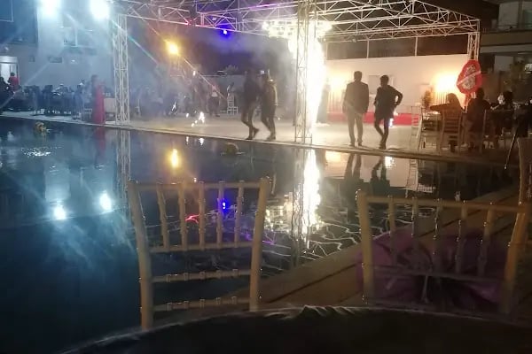 Çeceli Park Yüzme Havuzu - Halı Saha -Tuğba Balo Düğün Salonu - Resim 3