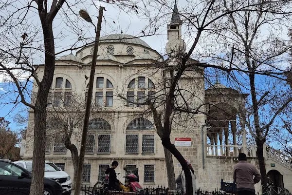 Pisili Baba (Pir Esad Sultan)Türbesi - Resim 3