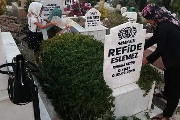 Cikcilli Mezarlığı - Resim 12