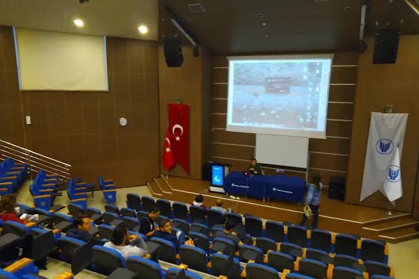 Yaşar Üniversitesi - Resim 9