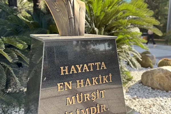 Yaşar Üniversitesi - Resim 17