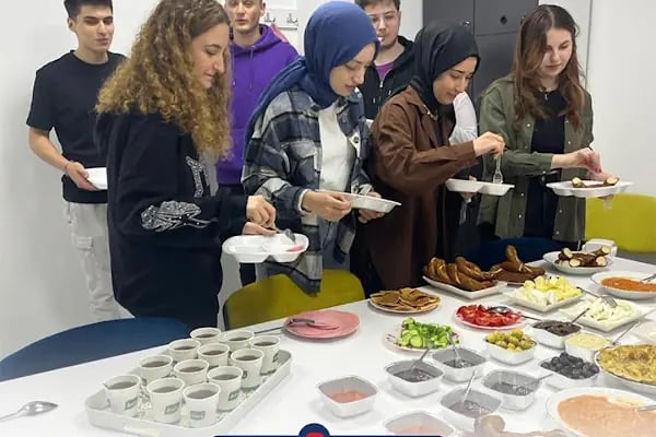 English Academy Dil Okulları Adapazarı Şube - İngilizce, Almanca, İspanyolca, Rusça, Toefl, Ielts, Yds, Yks Dil (Ydt) Kursu - Resim 7