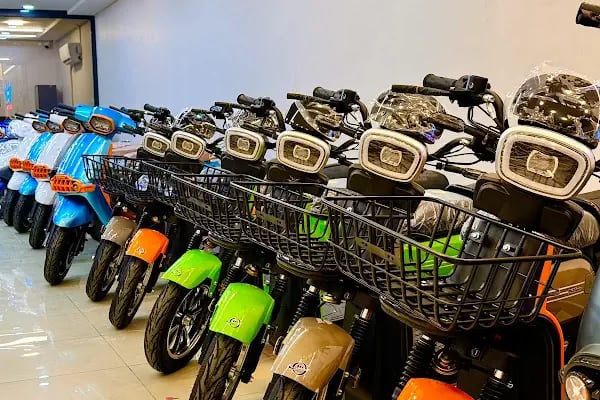 AZZ MOTOR NİZİP MOTOSİKLET BAYİ - Resim 8