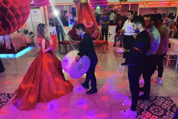 ANTALYA BAKKALLAR VE BAYİLER ESNAF ODASI DÜĞÜN SALONU ( ESKİ AYDEMİR ) DÜĞÜN-KINA-NİŞAN-SÜNNET-EĞLENCE VE ORGANİZASYON SALONU - Resim 17