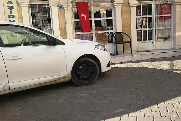 Kartanesi Kuru Temizleme ve Çamaşır Yıkama Evi - Resim 3