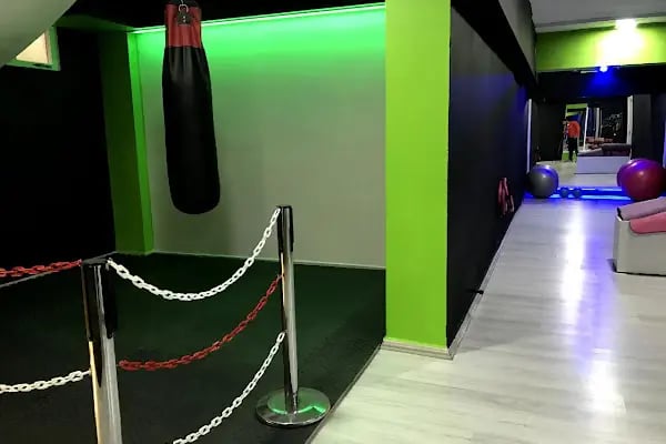 Aydın Free Fit Spor ve Sağlıklı Yaşam Merkezi - Resim 13
