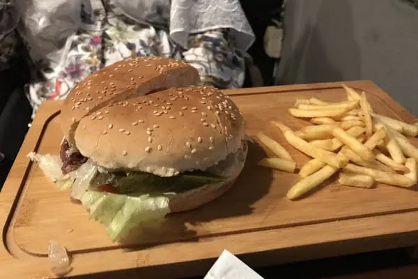 Gurup Cafe & Restaurant - Resim 3