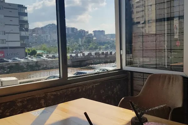 Gurup Cafe & Restaurant - Resim 2