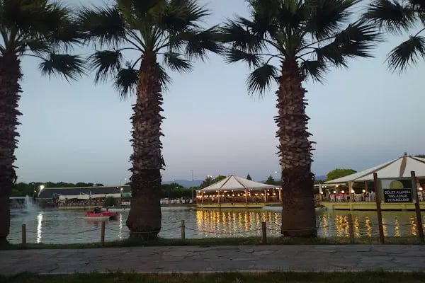 Gölet Park Alanı - Resim 9