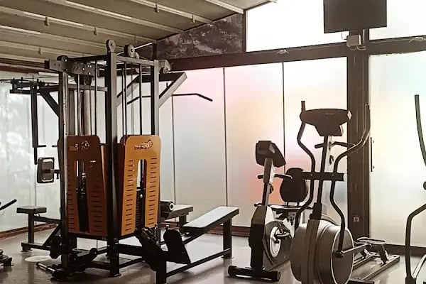 LIFE LINE SPORTS CENTER - Resim 5
