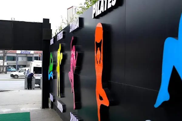 LIFE LINE SPORTS CENTER - Resim 3