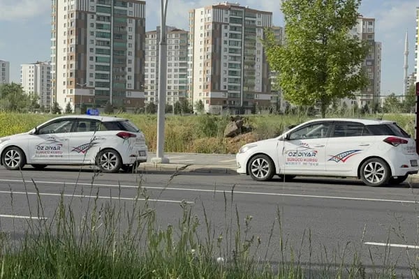 Yıldırım Sürücü Kursu &amp; İş Makinalari Diyarbakır Ehliyet - Resim 3