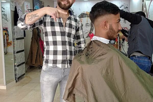 ELEGANCE erkek kuaför salonu - Resim 2