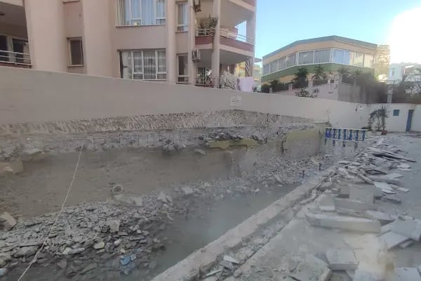 Alanya Kırım yıkım nakliye mini kepçe tadilat İzolasyon taş duvar taş bina restorasyon - Resim 4