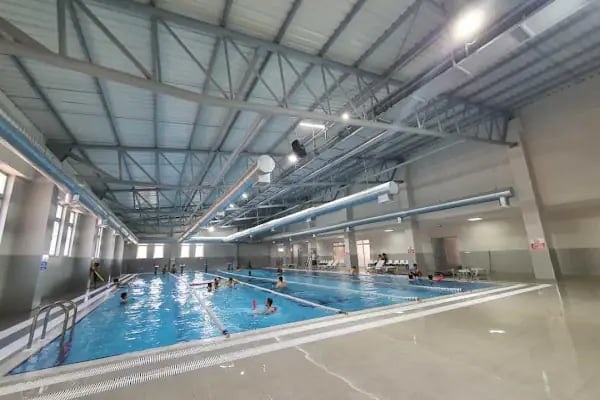 Kışla yarı olimpik yüzme havuzu - Resim 7