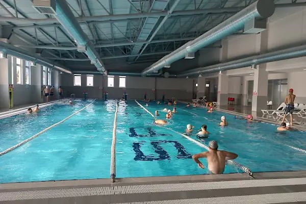 Kışla yarı olimpik yüzme havuzu - Resim 12