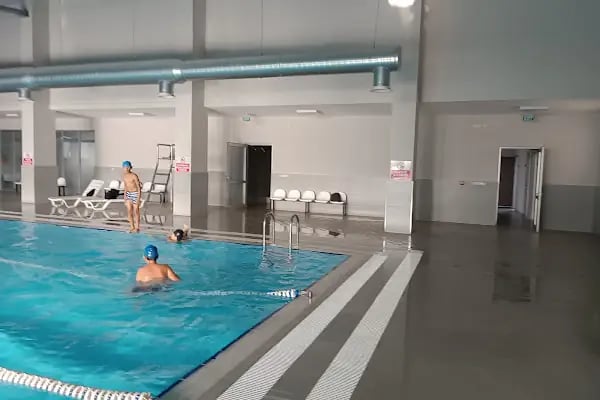 Kışla yarı olimpik yüzme havuzu - Resim 3