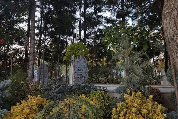 Uluırmak Mezarlığı - Resim 5