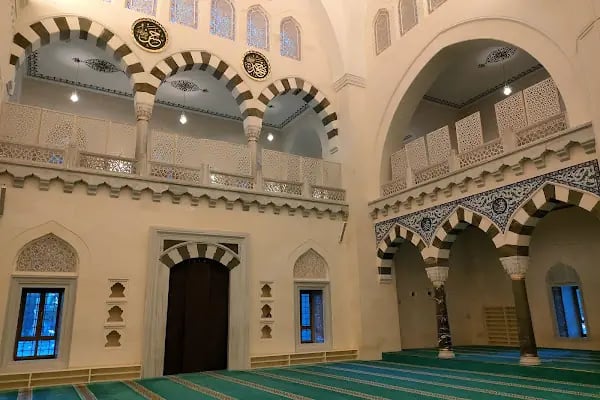 Ulus İtfaiye Meydanı Camisi - Resim 3