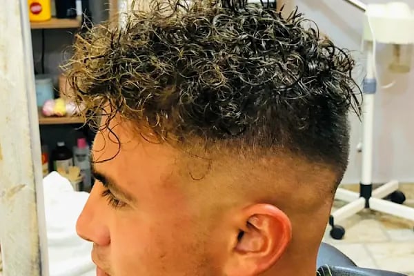 ROMEO'S BARBER SHOP - Resim 18