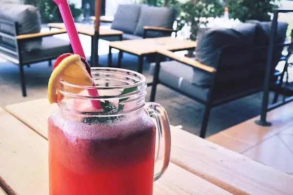Vinifera Wine House &amp; Cafe - Resim 3