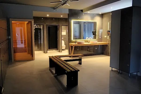 Tom's Gym Fitness Center - Resim 15