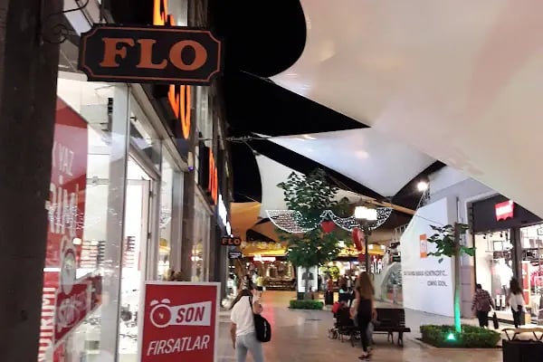 FLO Viaport AVM Mağazası - Resim 10