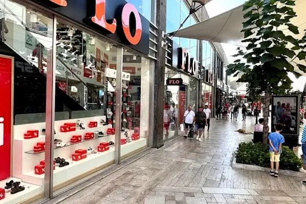 FLO Viaport AVM Mağazası - Resim 1