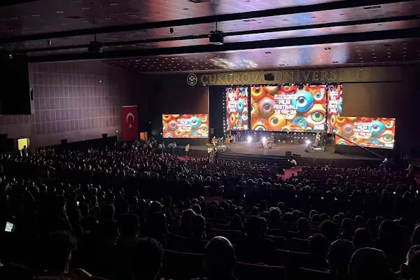 Çukurova Üniversitesi Kongre Merkezi - Resim 13