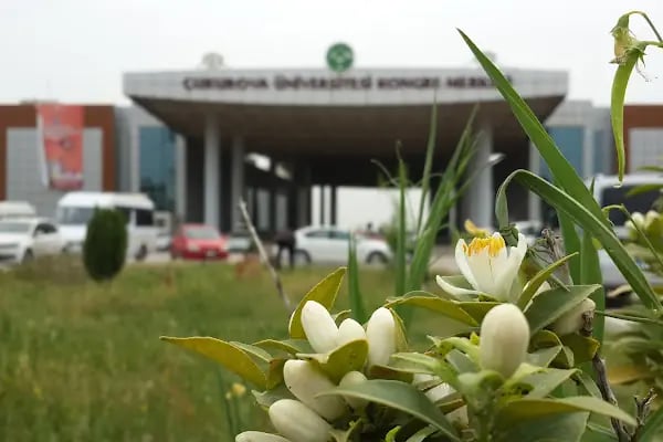 Çukurova Üniversitesi Kongre Merkezi - Resim 15