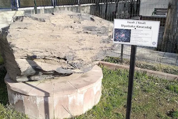 Ankara Üniversitesi Açık Hava Kaya Müzesi - Resim 12