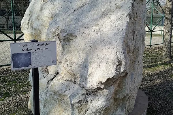 Ankara Üniversitesi Açık Hava Kaya Müzesi - Resim 19