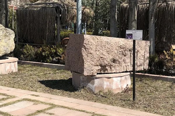 Ankara Üniversitesi Açık Hava Kaya Müzesi - Resim 8