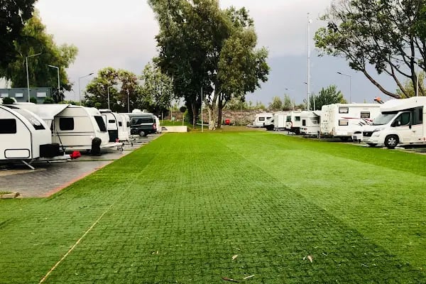 Antalya Büyükşehir Belediyesi Karavan Park - Resim 2