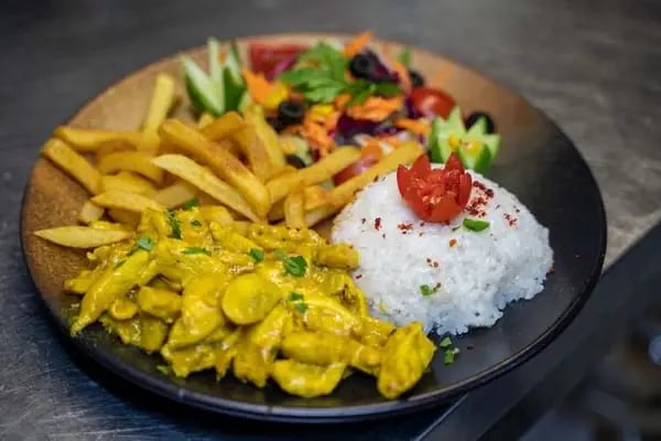 Beşiktaş Fennos Cafe Nargile Okey Salonu - Resim 12