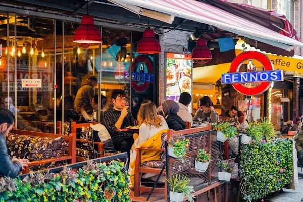 Beşiktaş Fennos Cafe Nargile Okey Salonu - Resim 5