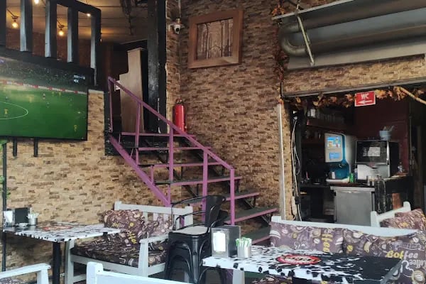 Beşiktaş Fennos Cafe Nargile Okey Salonu - Resim 15
