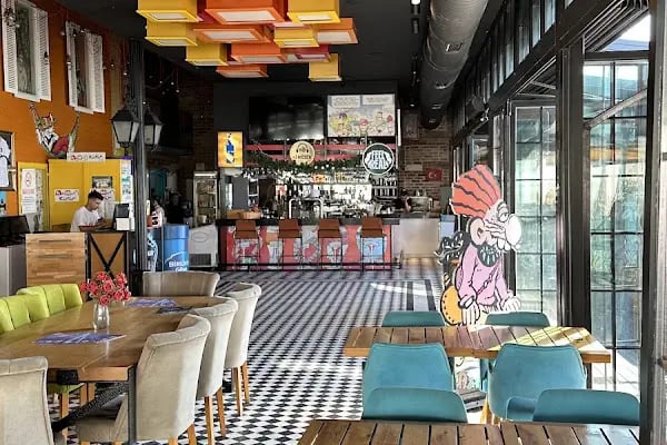 Picasso Restaurant &amp; Bar - Resim 19