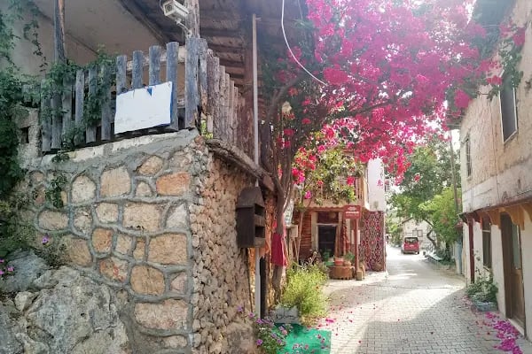Üçağız Cami - Resim 5