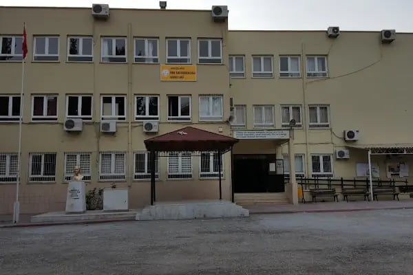 Emine Nabi Menemencioğlu Anadolu Lisesi - Resim 4