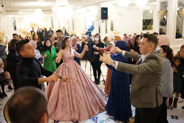 Nazra Balo Davet.Halkalı Gösteri Ve Etkinlik Mekanı - Resim 4