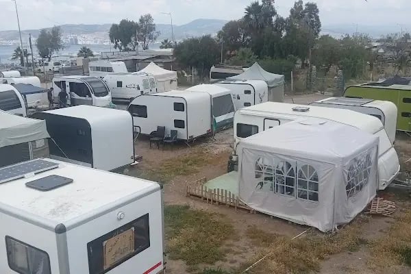 Seaside Karavan Park - Resim 14
