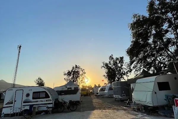 Seaside Karavan Park - Resim 5