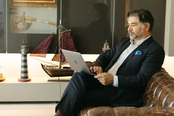 Op. Dr. H. Seçkin Okşar Estetik,Plastik ve Rekonstrüktif Cerrahi Kliniği - Resim 12