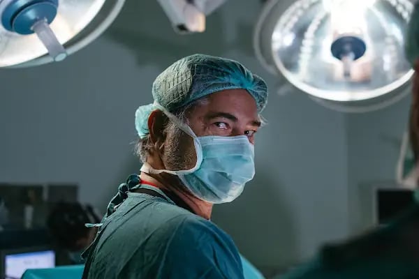 Op. Dr. H. Seçkin Okşar Estetik,Plastik ve Rekonstrüktif Cerrahi Kliniği - Resim 8