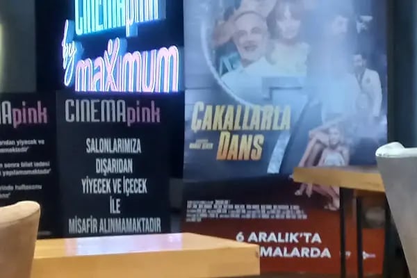 Cinema Pink - Resim 4