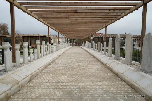 Osmanlı Mezar Taşları Sergileme Alanı - Resim 4